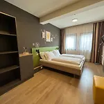 Jufa Sued - Self Check-in 3* Грац