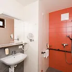 Готель Jufa Sued - Self Check-in