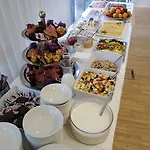 Jufa Sued - Self Check-in Готель