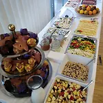 Готель Jufa Sued - Self Check-in