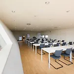 Готель Jufa Sued - Self Check-in