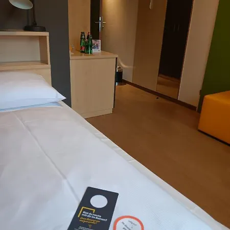 Jufa Süd - Self Check-in Hotel
