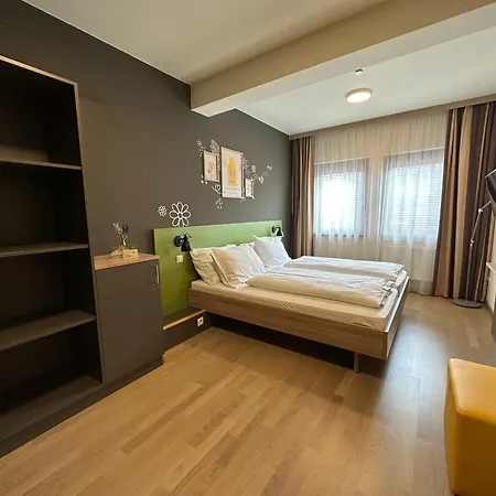 Jufa Sued - Self Check-in 3* غراتس