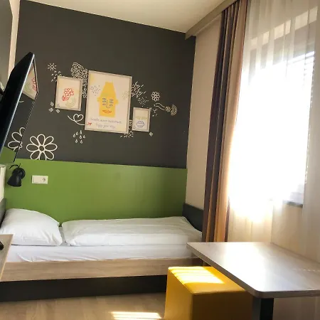 Jufa Süd Hotel 3*