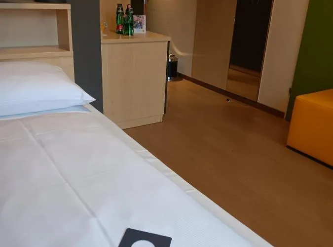 Jufa Süd - Self Check-in Hotel