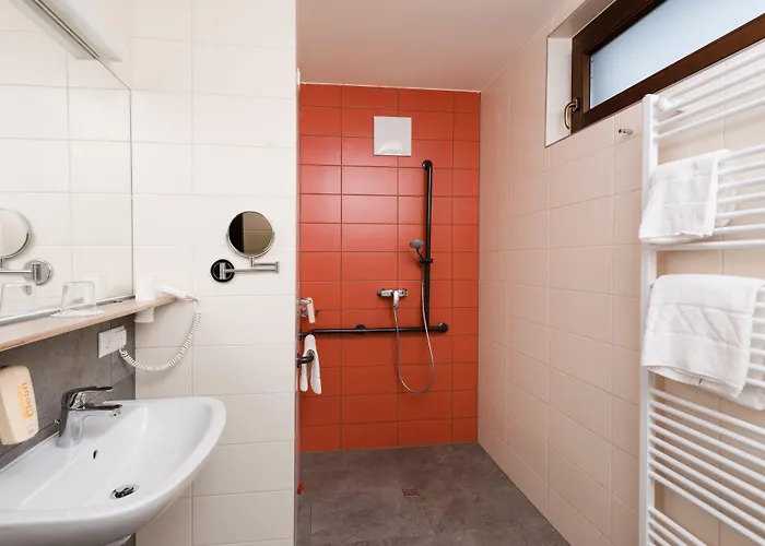 Jufa Süd - Self Check-in 3* Graz